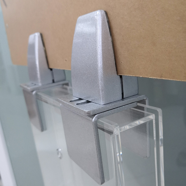 Abrazaderas de panel protector de ajuste de aleación de aluminio negro / blanco / plateado para soporte de protección de panel de escritorio transparente