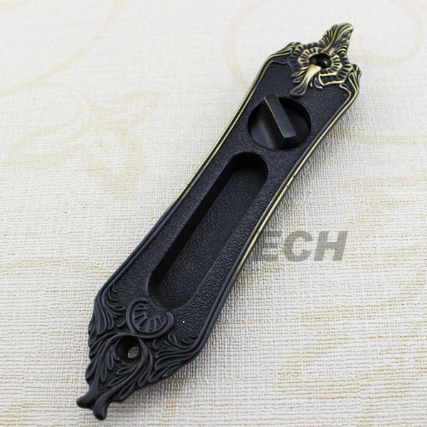 1047329657_1535779488