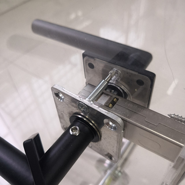 manija de la puerta negro 1