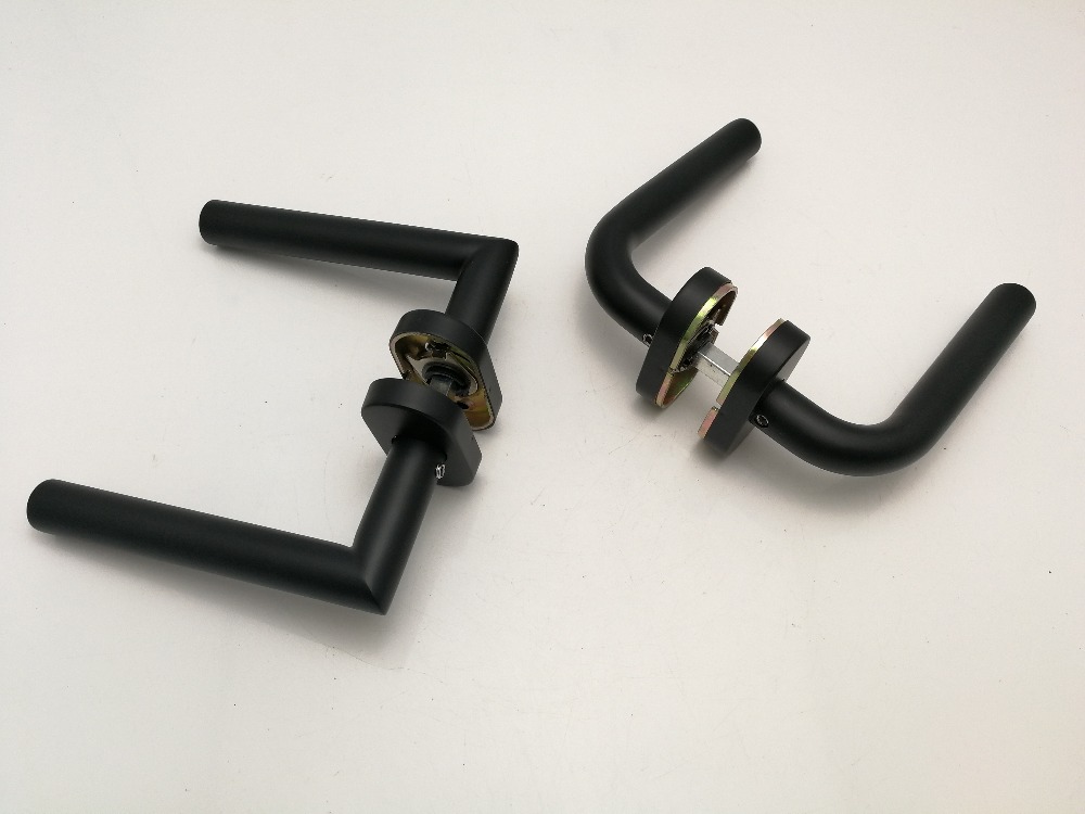 c&oacute;mo quitar la manija de la puerta