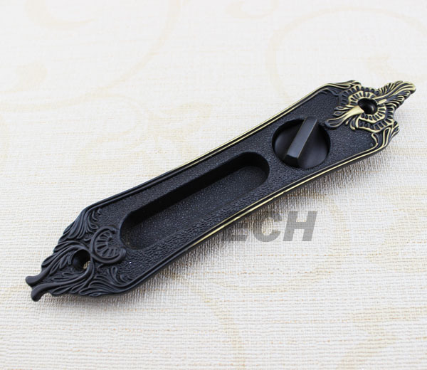 1047329635_1535779488