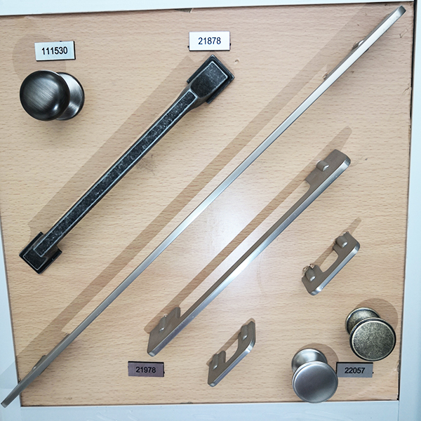 mango de tir&oacute;n del gabinete