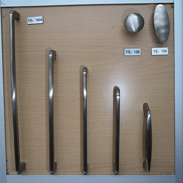 mango del gabinete de ba&ntilde;o