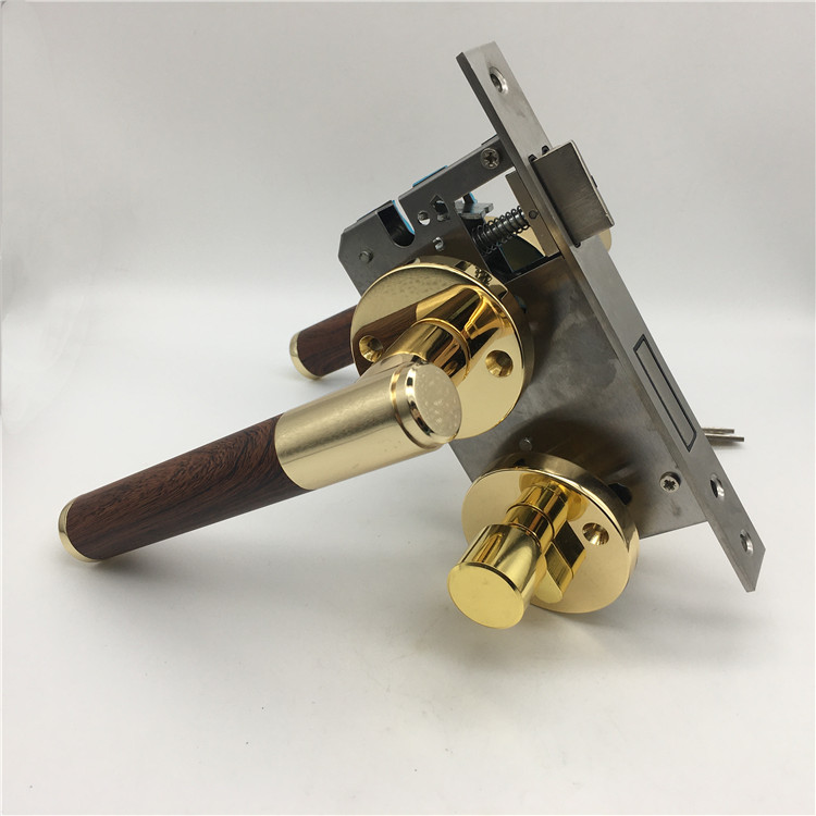 llave de la cerradura de la puerta interior