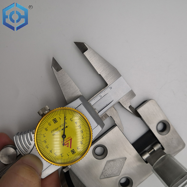 tope de puerta johor