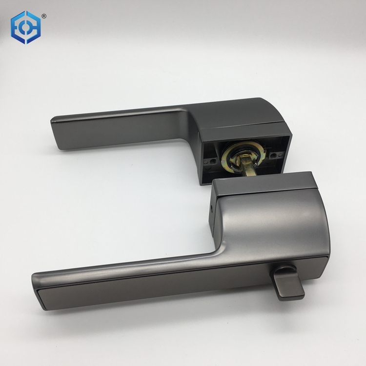 Pestillo de mortificaci&oacute;n y cerradura con 6 palancas.