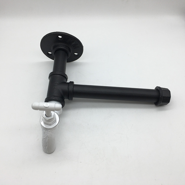 Sobre el titular del papel higi&eacute;nico del tanque