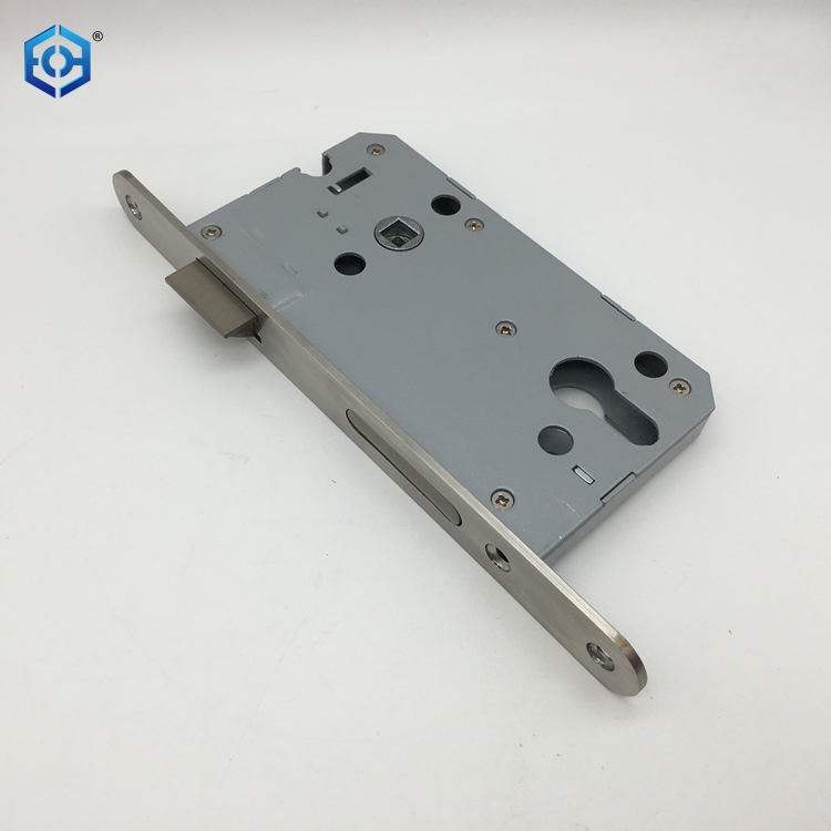 Reemplazo de cerradura de mortaja de la puerta del patio