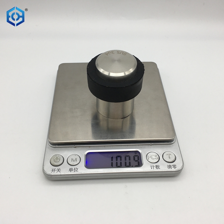 Parada de puerta para piso de concreto.