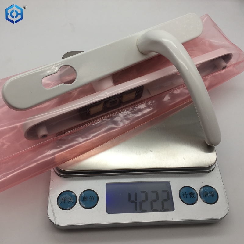 Estaci&oacute;n de herramientas con manijas de puerta de PVC