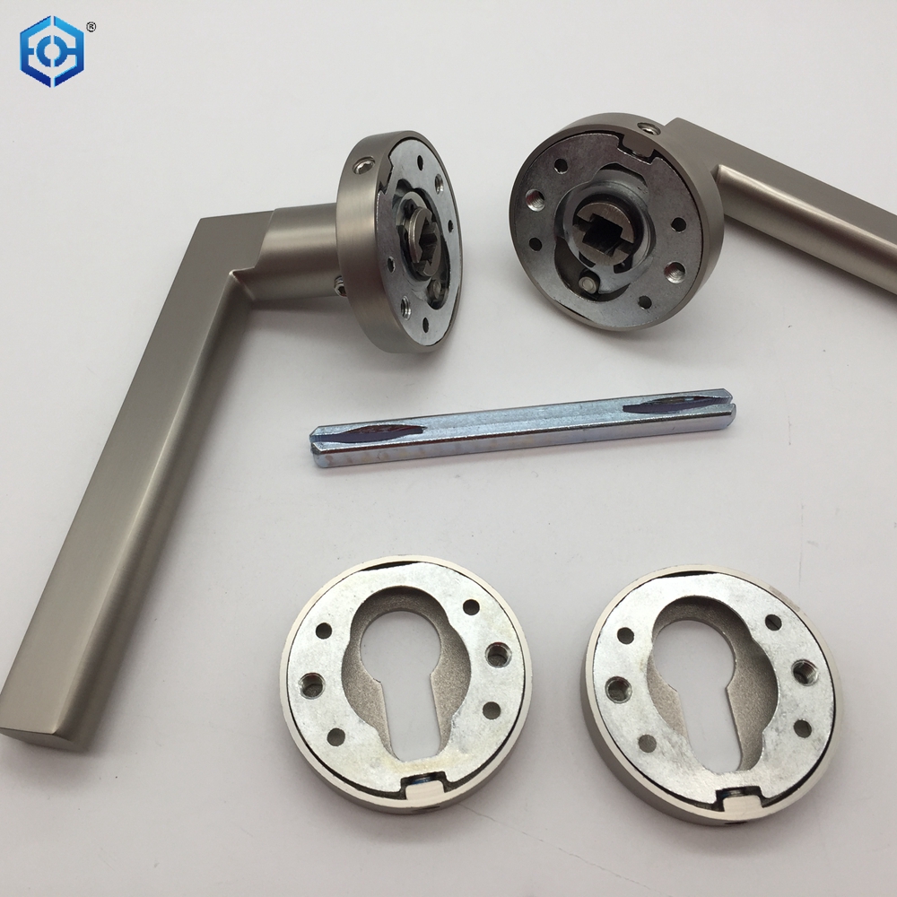 La belleza de las manijas de las puertas interiores de aleación de zinc, níquel satinado y geometría