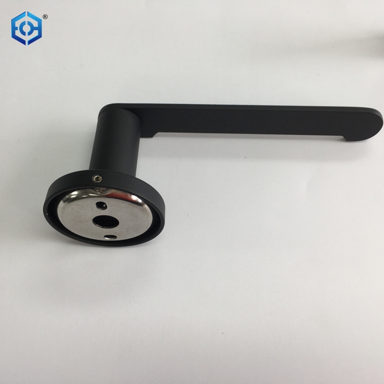 manija de la puerta del ba&ntilde;o con cerradura