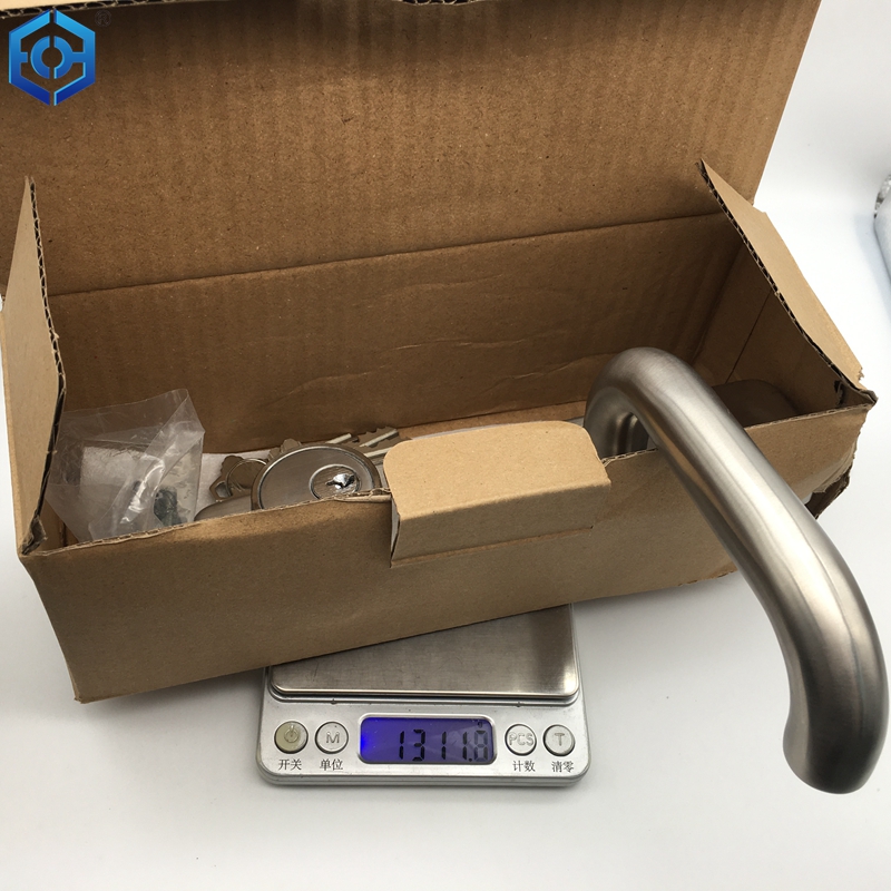 Dispositivo de salida de varilla vertical de superficie