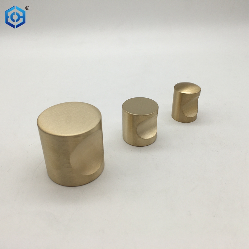 tirones de gabinete de lat&oacute;n antiguo