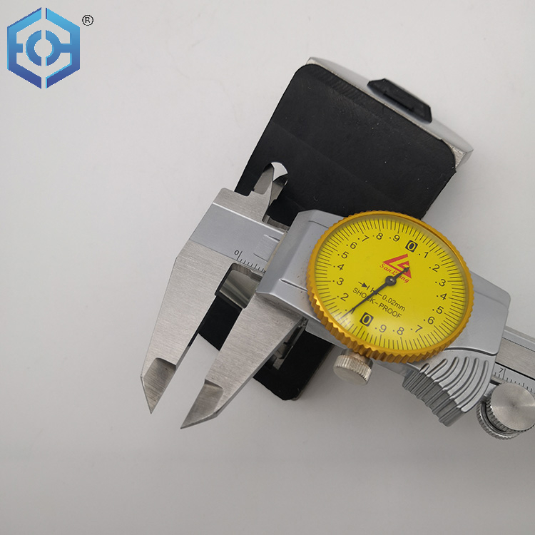 tope de puerta patear