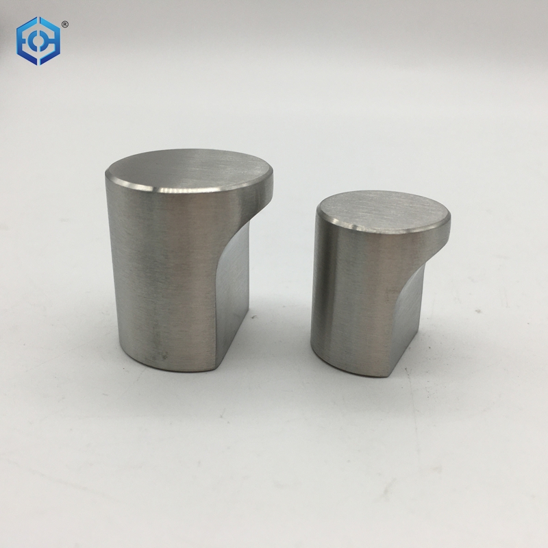 Gabinete de lat&oacute;n tira