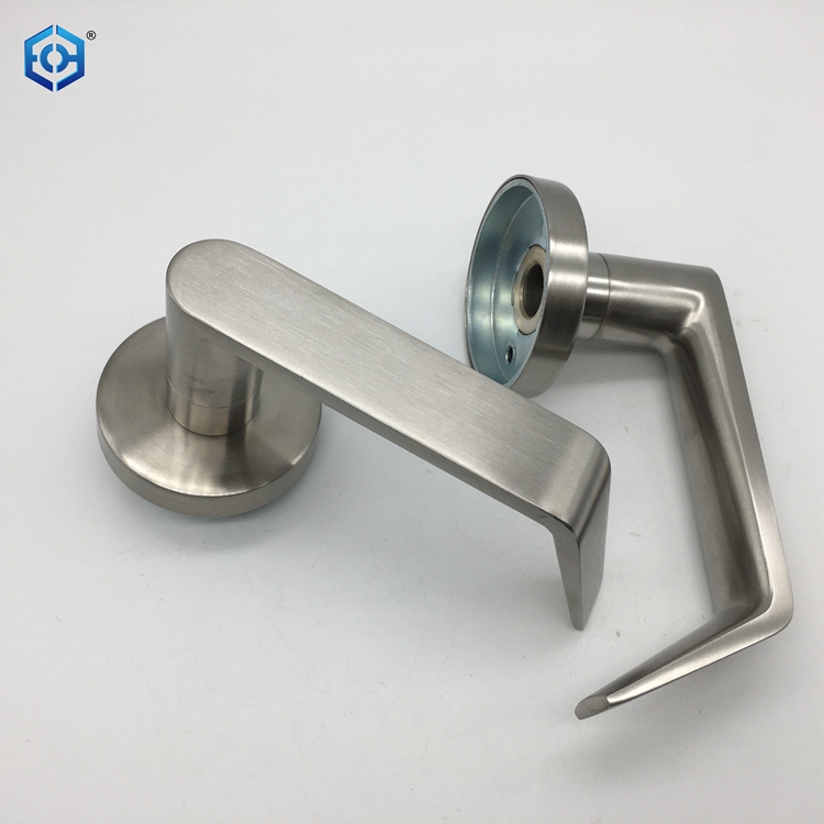 Reproducciones de hardware de puerta antiguas