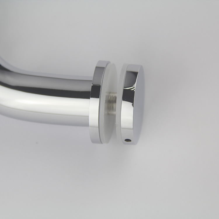 tiradores de la puerta principal