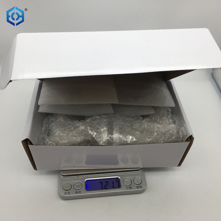 Manijas de puerta externas con cerraduras.