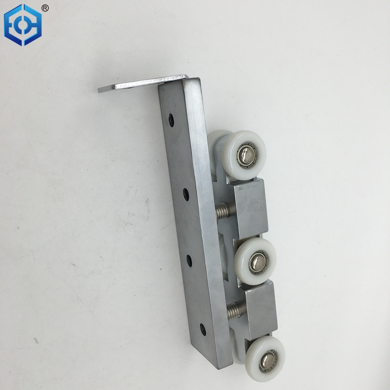 viejos rodillos de puertas de vidrio corredizo