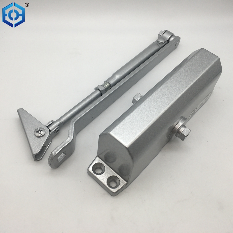 M&aacute;s cerca de la puerta de ul