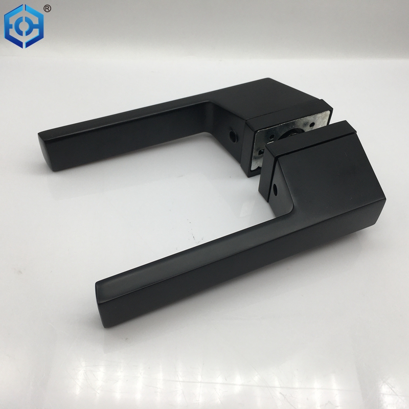 Tres cerraduras de palanca