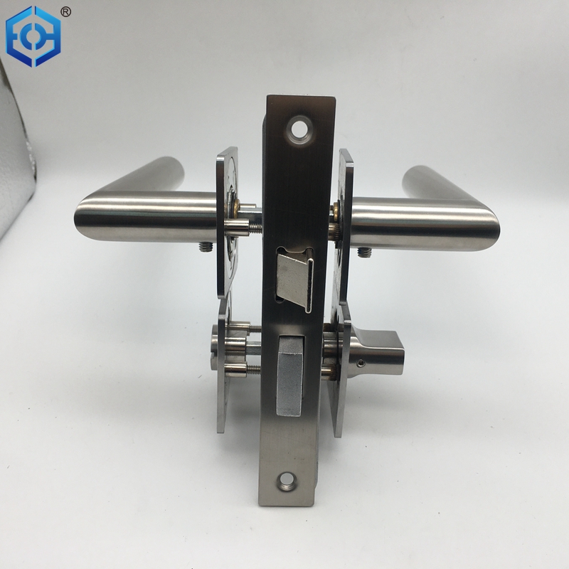 mech&oacute;n de la puerta del ba&ntilde;o