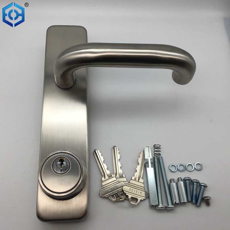 puerta del dispositivo de p&aacute;nico