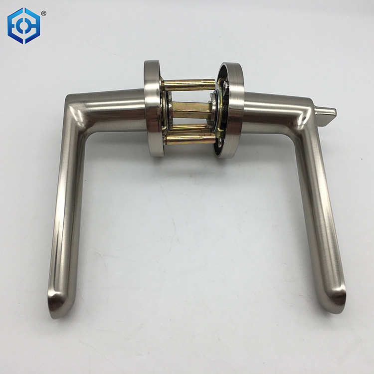 manija de la palanca de la cerradura de la puerta