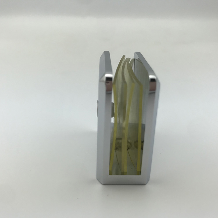 Abrazaderas de acero para arte de vidrio.