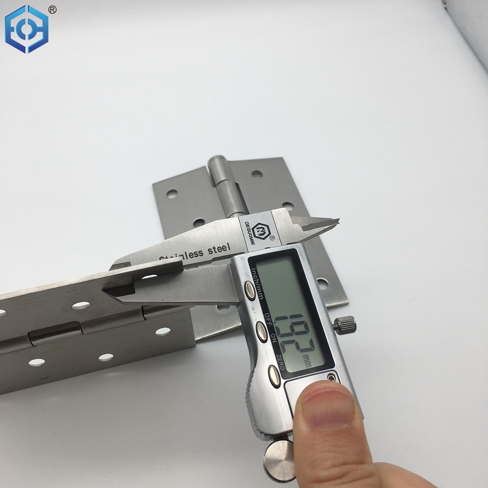 Bisagra de puerta negra