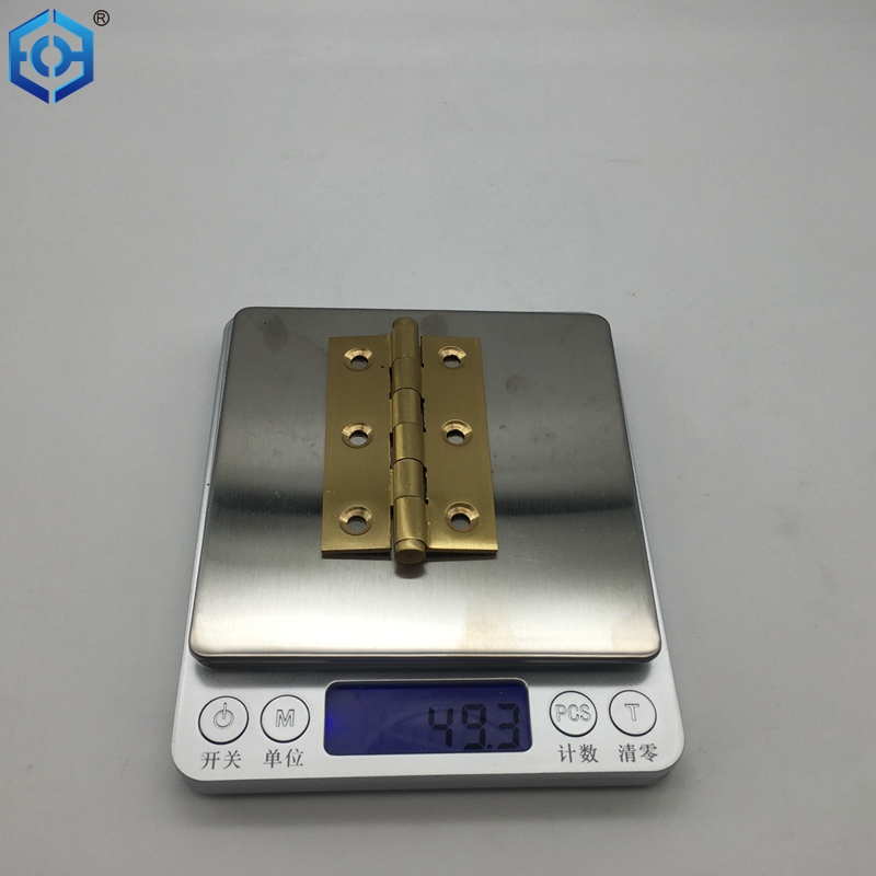 Bisagras de puerta de lat&oacute;n satinado