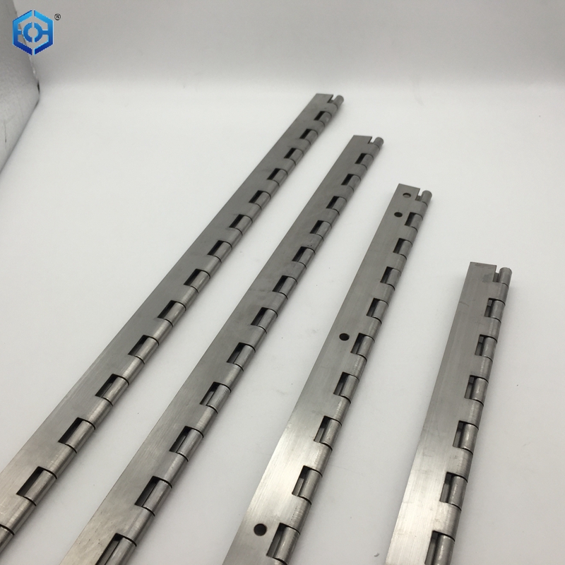 bisagra de piano de lat&oacute;n