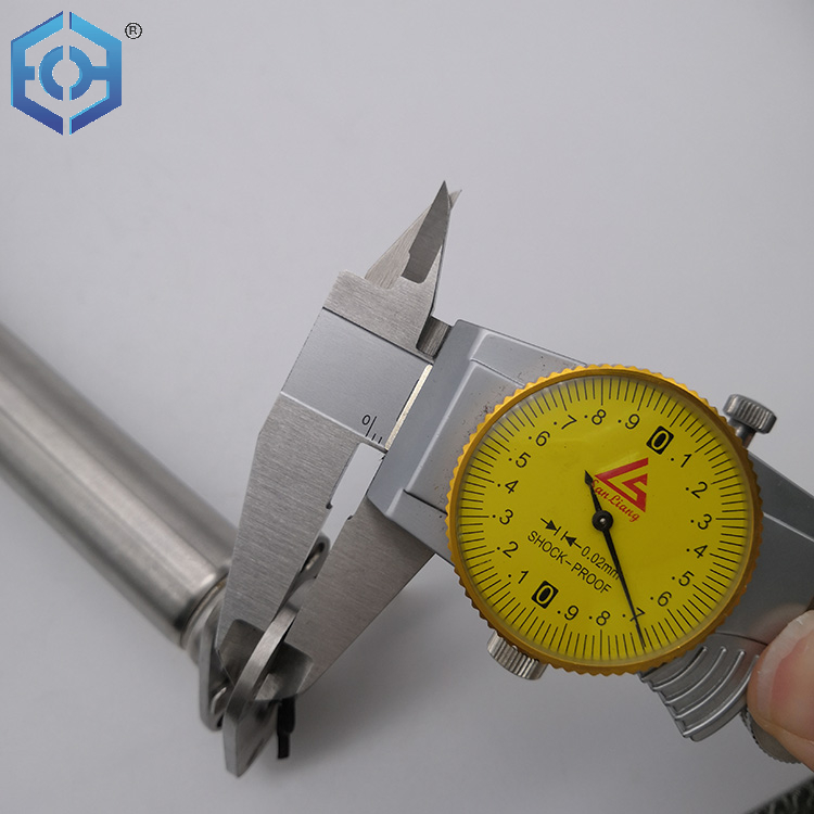 tornillo de cadena de puerta