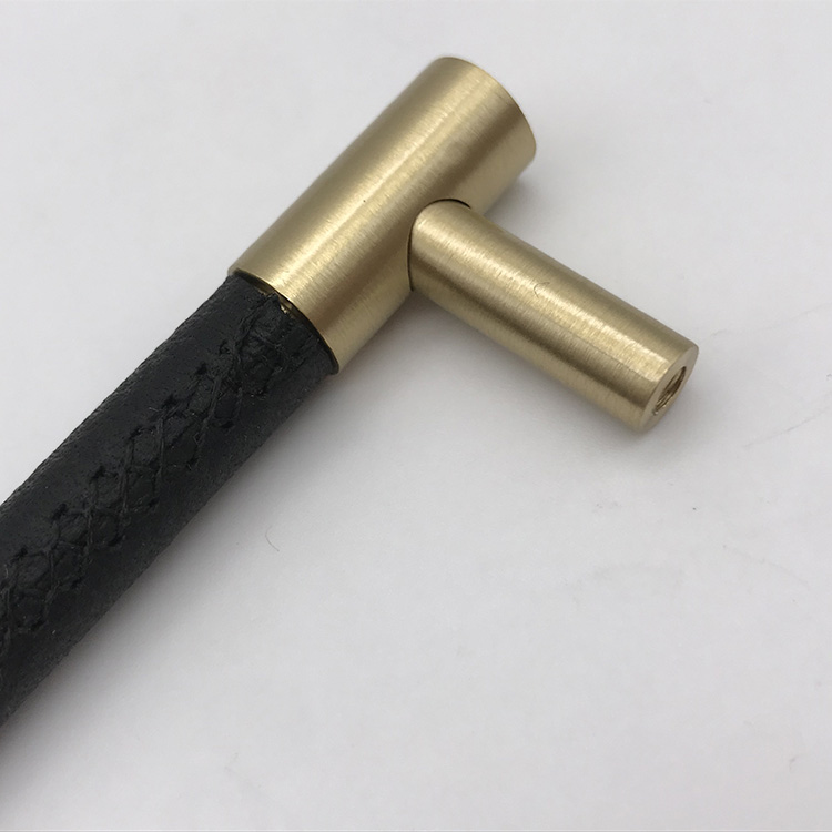 Tiradores de armario de lat&oacute;n franklin