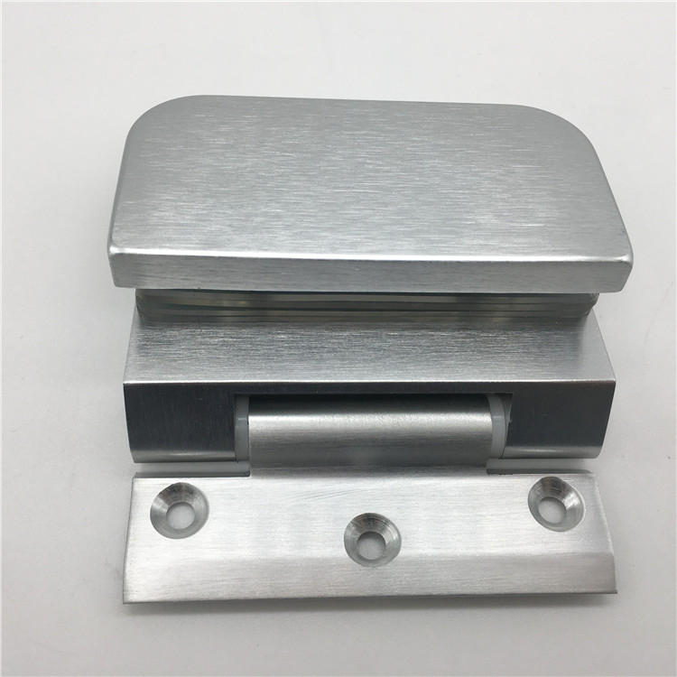 Bisagra plateada para puerta de vidrio de tama&ntilde;o peque&ntilde;o