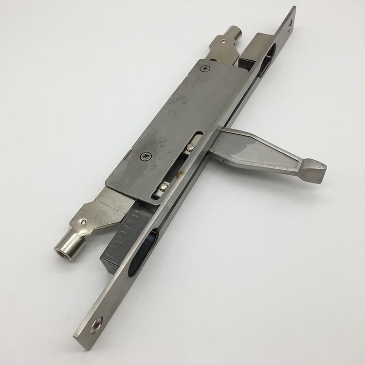 tornillo de la puerta