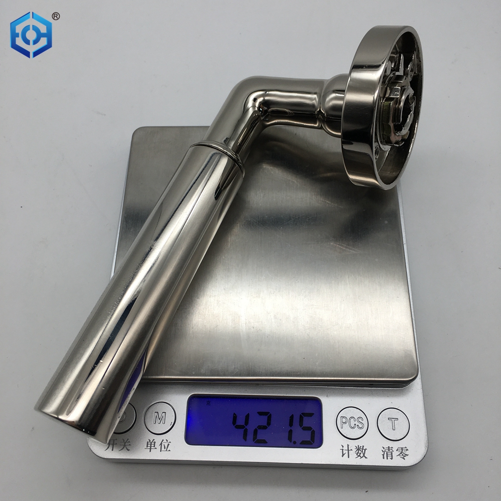 Manija de la puerta cromada