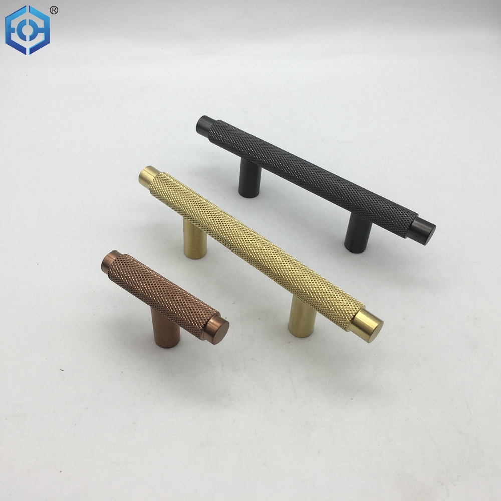 manijas manchadas de lat&oacute;n