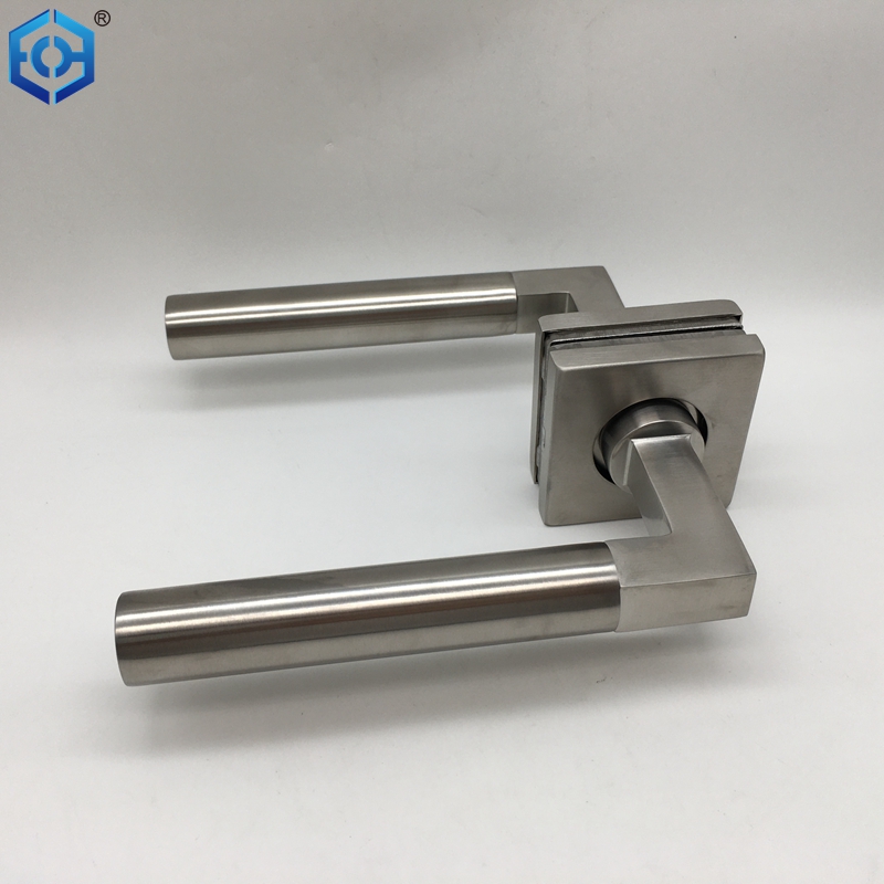 La puerta del granero maneja Lowes