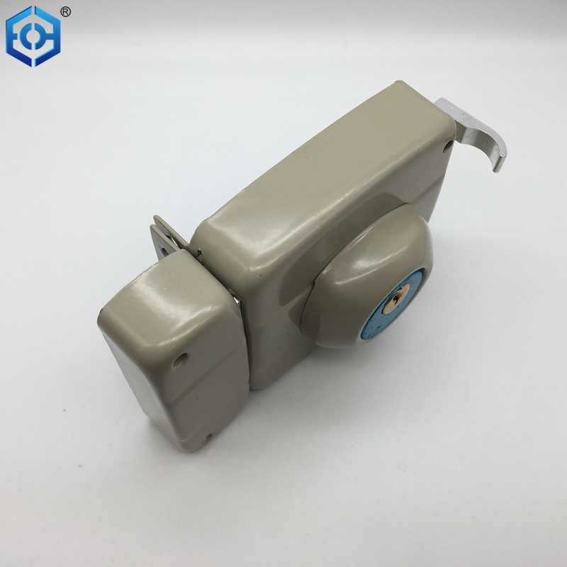 pestillo de la noche de llanta