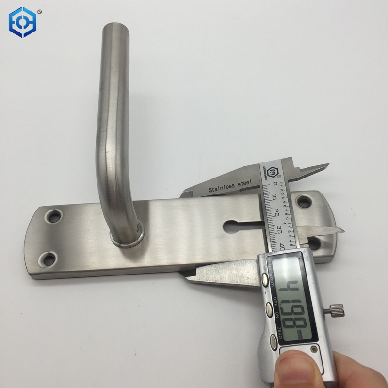 manijas de las puertas b&q