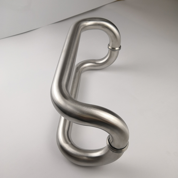 tiradores largos para armario de cocina