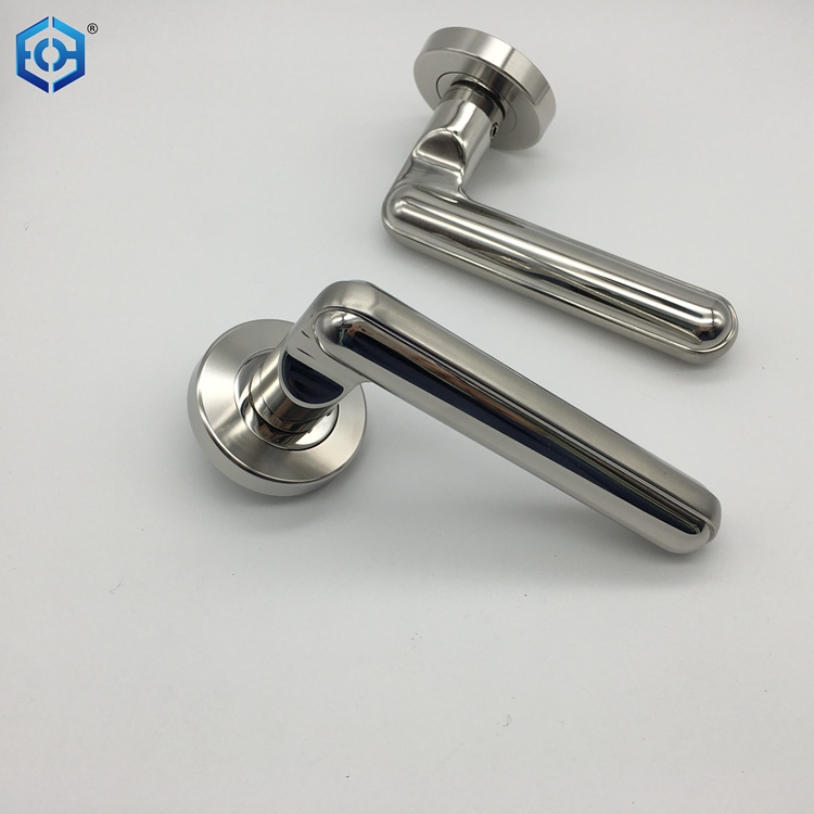 cerradura de la puerta del tanque de tiburones