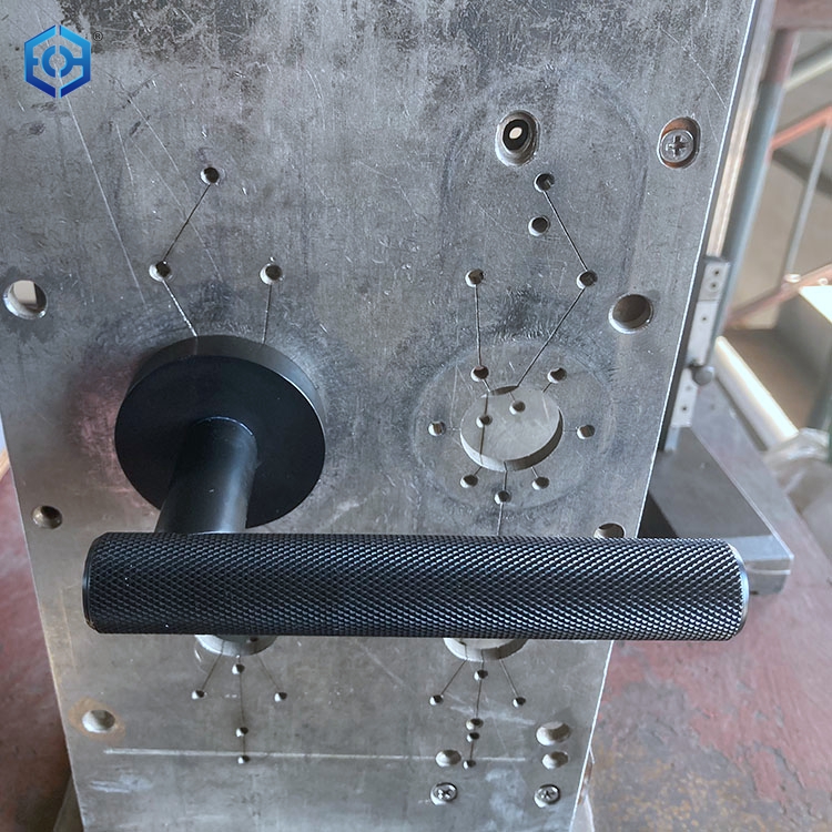 manijas de oro con mueca