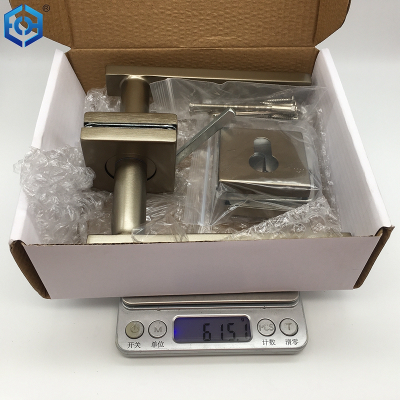 manijas del gabinete de plata