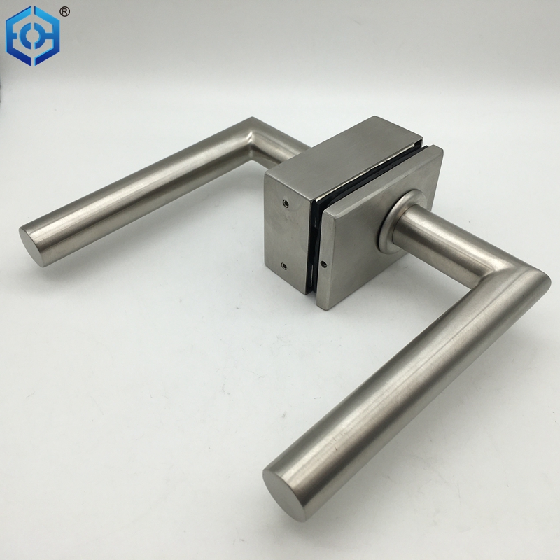 mechones de la puerta de exhibici&oacute;n de vidrio corredizo