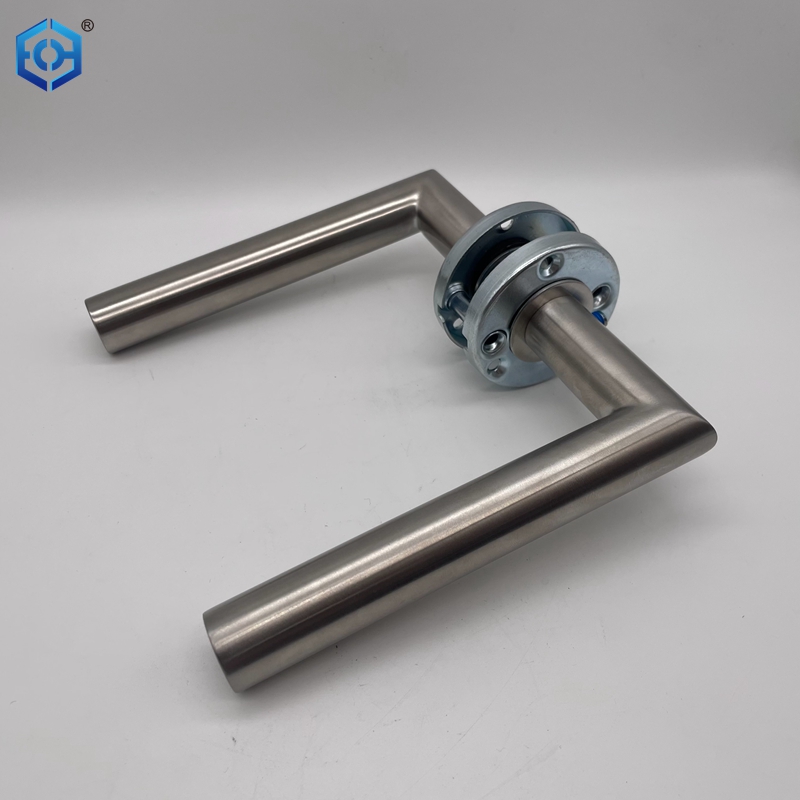 EN1906 Mango de grado 4