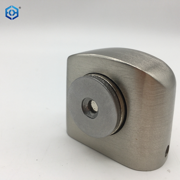 Parada de puerta de goma negra