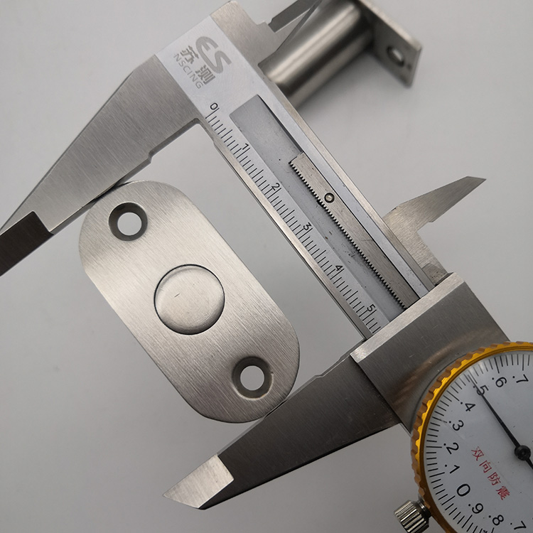 Golpe a prueba de polvo con placa cuadrada